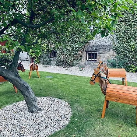 Rodinna S Moznosti Privatniho Wellnessu Willa *