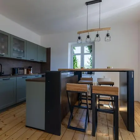 Rodinna S Moznosti Privatniho Wellnessu Villa Liberec